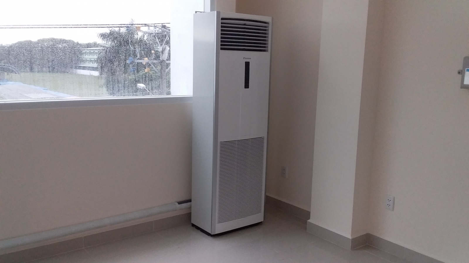 Máy lạnh tủ đứng Daikin 5.5HP Inverter FVQ140CVEB